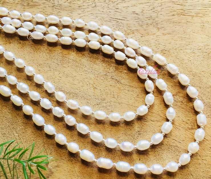 A Costume Jewelry Pearl Necklace