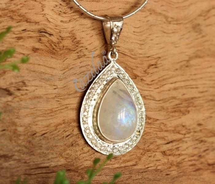 Semi Precious Moonstone Necklace – Carrie Elizabeth